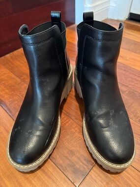 DV by Dolce Vita Black Chunky Chelsea Platform Booties